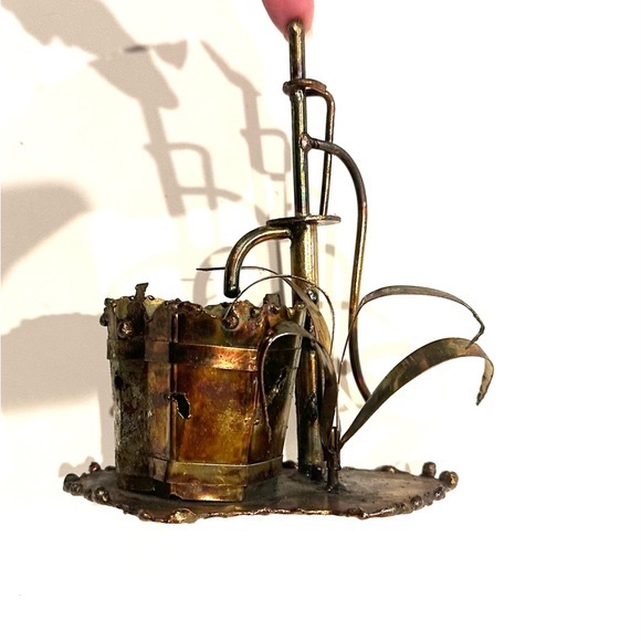 ENESCO 5" ✅⬇️Copper/Brass SCULPTURE Well Pump 1974 Japan Signed Home Decor - Picture 1 of 9